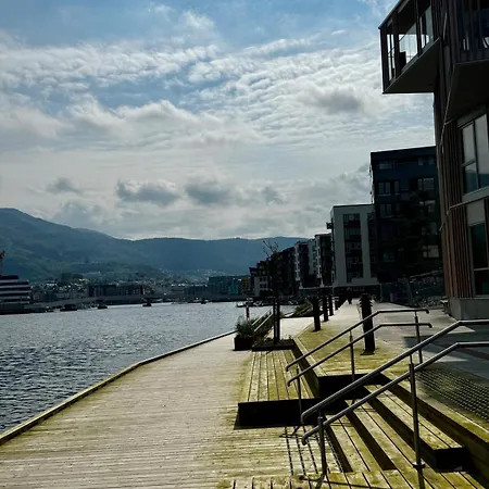 Apartment Modern Right On The Dock - Near Downtown *