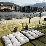 Modern Right On The Dock - Near Downtown Apartment *