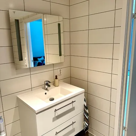 Modern Right On The Dock - Near Downtown Bergen