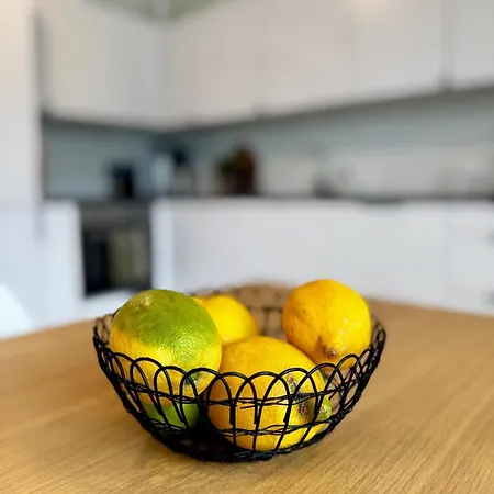 Apartment Modern Right On The Dock - Near Downtown