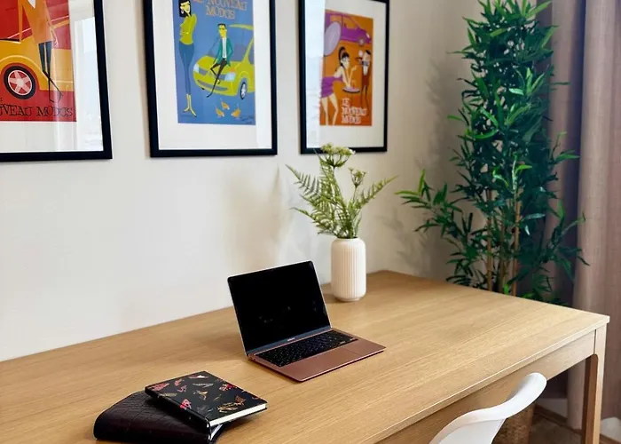 Апартаменты Modern Right On The Dock - Near Downtown