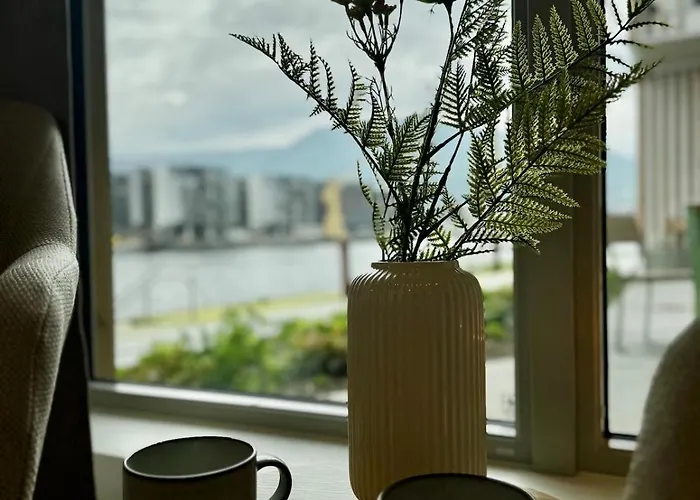 Modern Right On The Dock - Near Downtown *