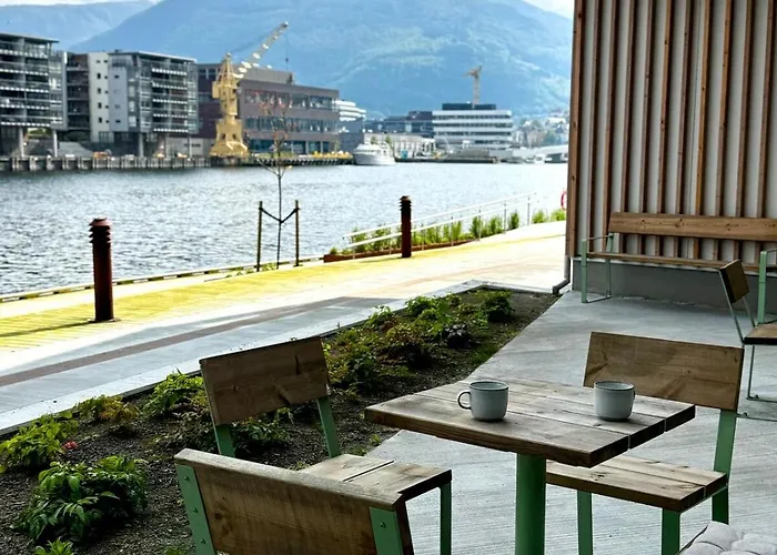 Modern Right On The Dock - Near Downtown Bergen