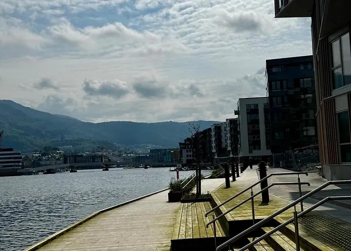 아파트 Modern Right On The Dock - Near Downtown *